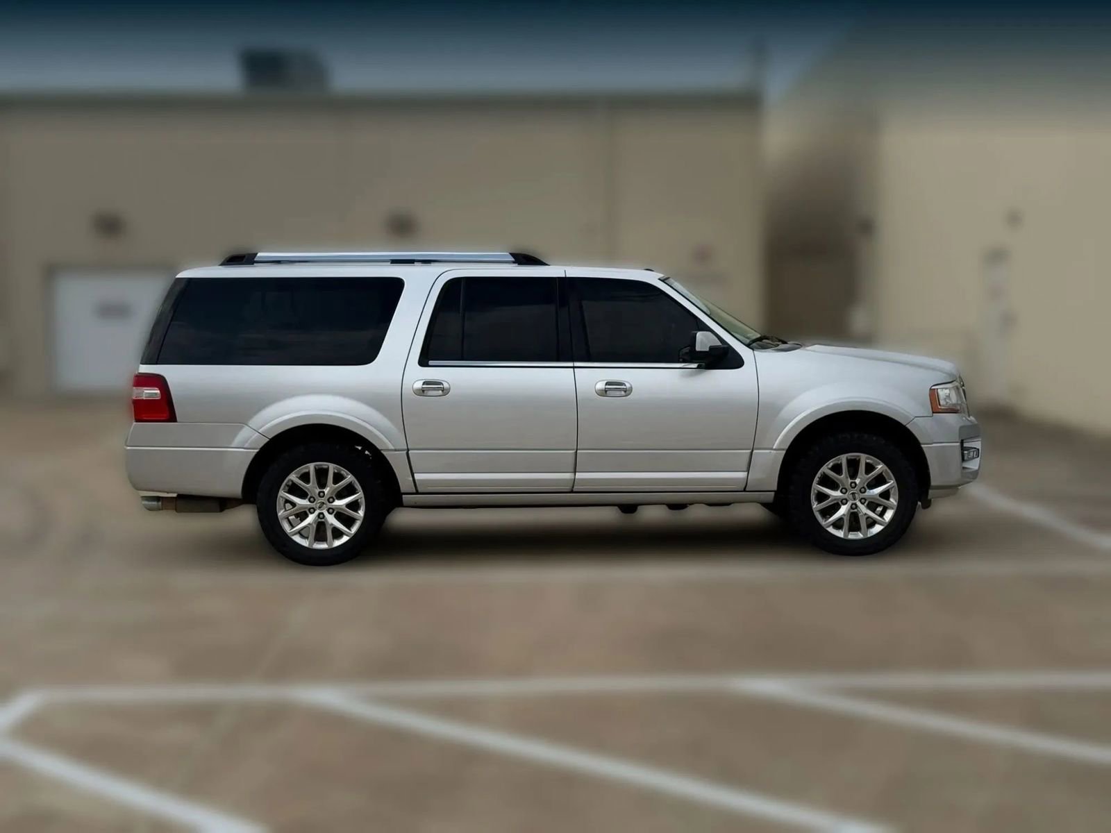 Used 2017 Ford Expedition EL Limited w/ Equipment Group 301A RWD image 8