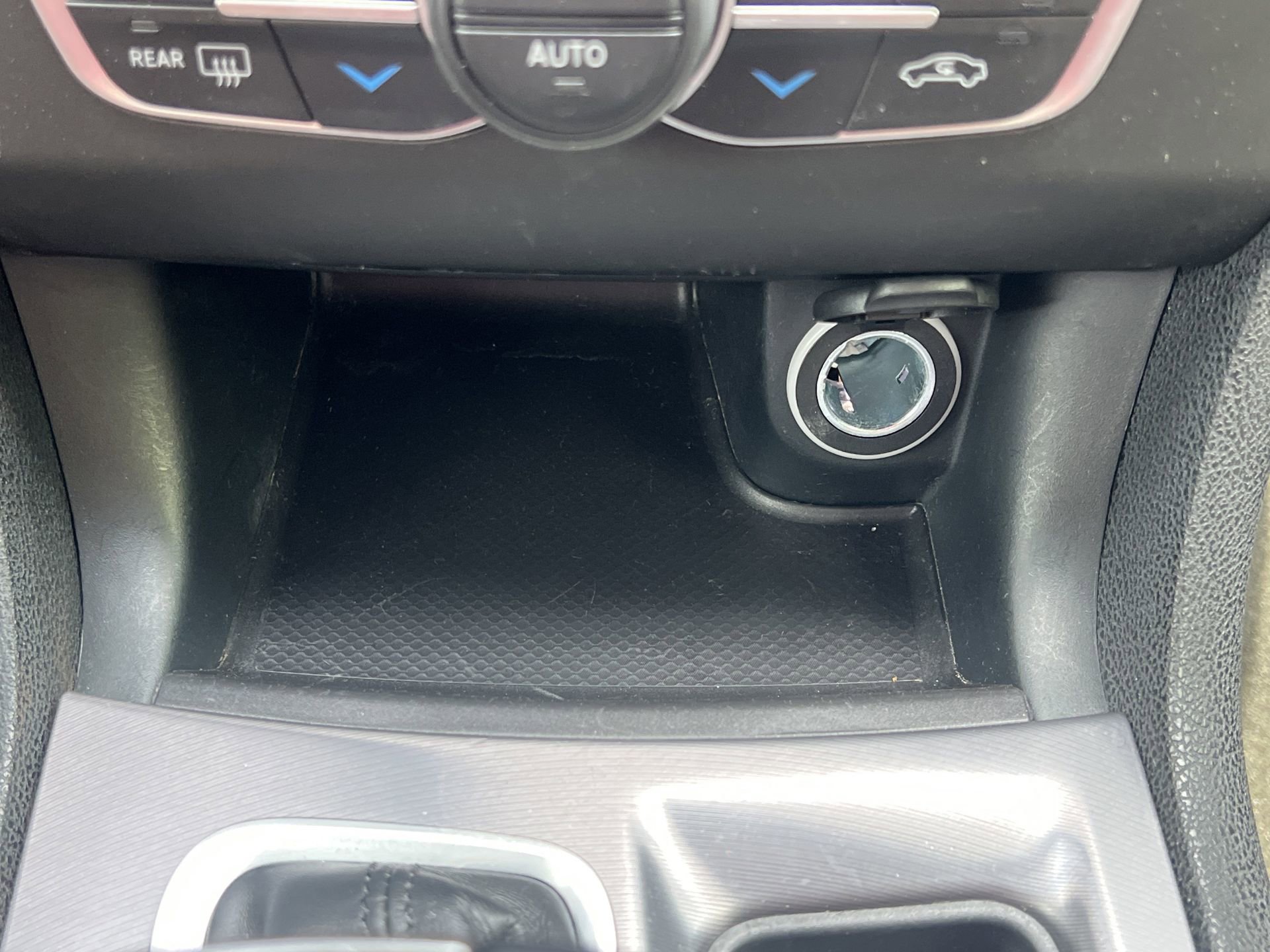 Used 2022 Dodge Charger SXT image 6