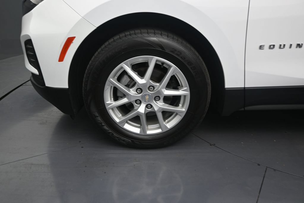Used 2024 Chevrolet Equinox LS FWD image 9