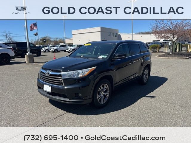 Used 2015 Toyota Highlander XLE AWD/4WD image 1