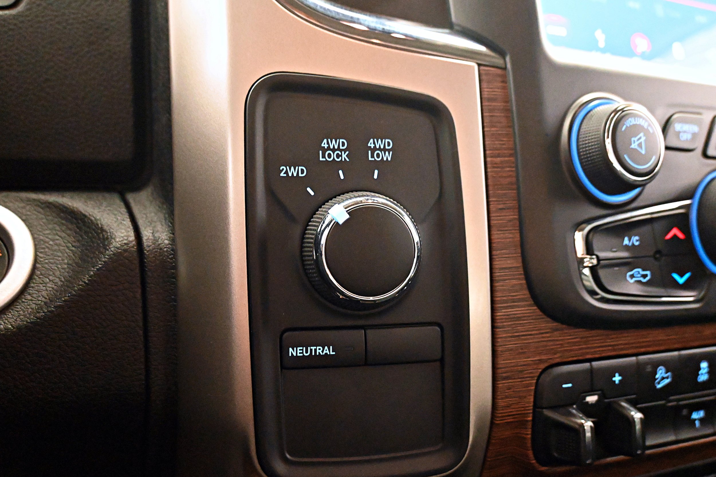 Used 2018 RAM 2500 Laramie w/ Snow Chief Group image 11