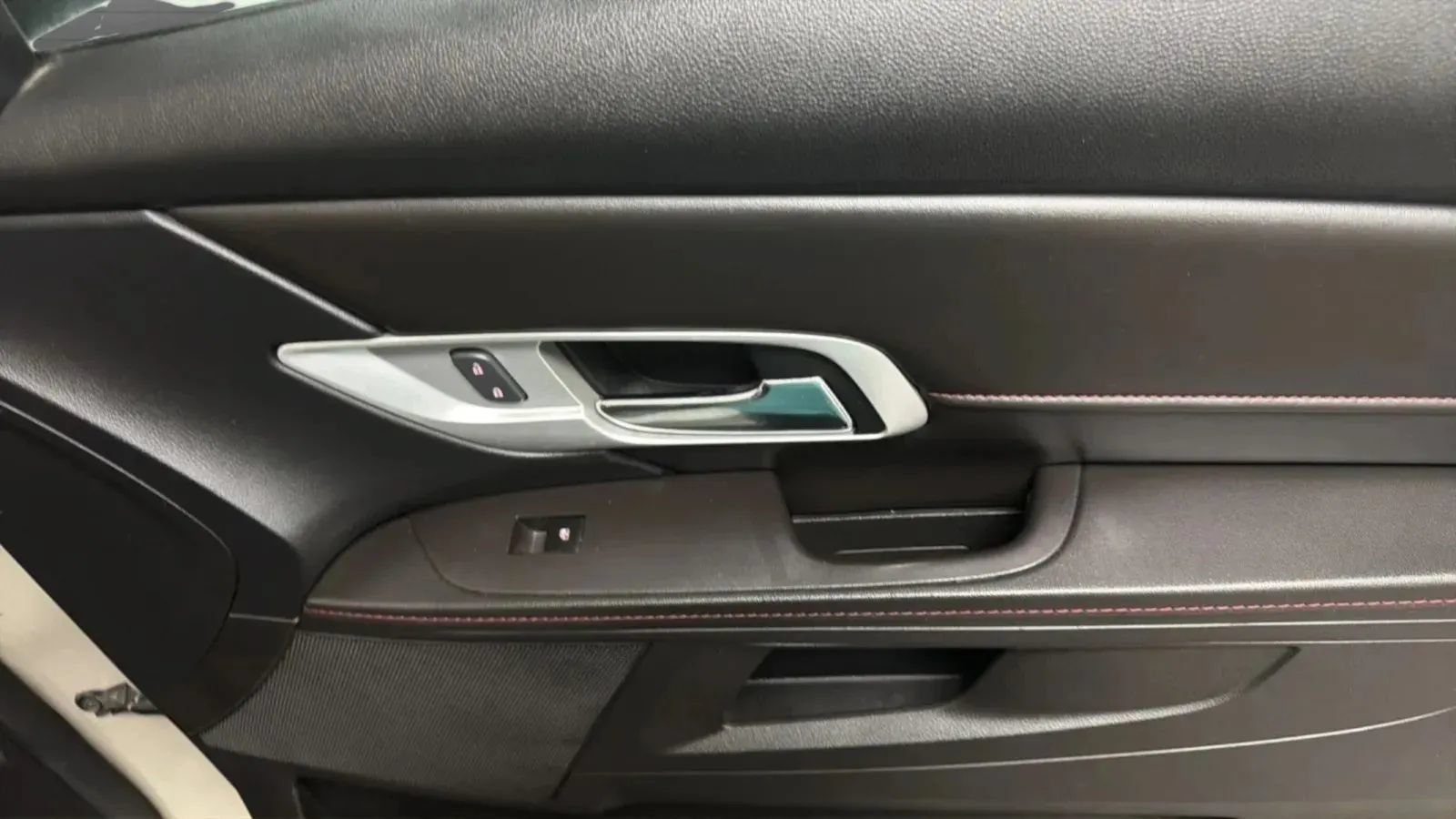 Used 2015 GMC Terrain SLE FWD image 17