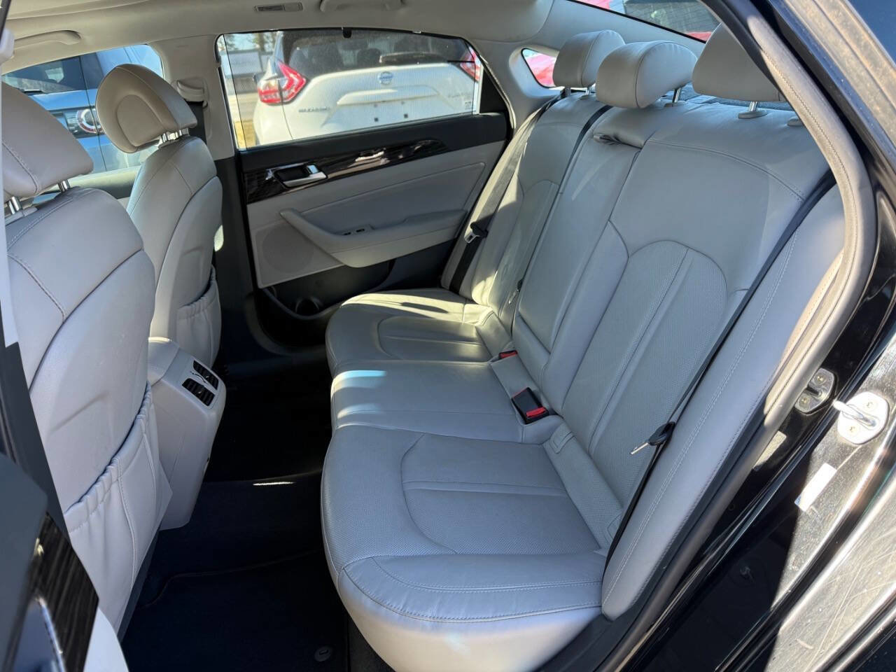 Used 2016 Hyundai Sonata Limited w/ Option Group 02 image 10