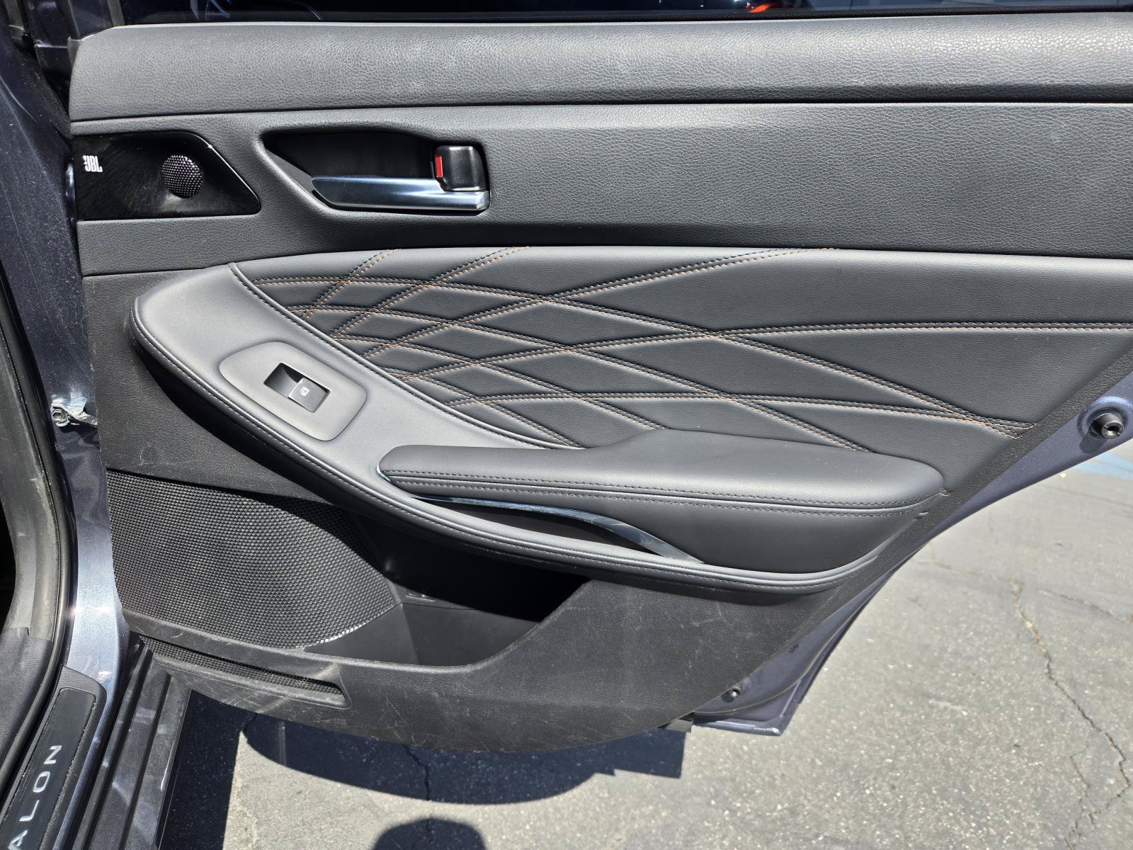 Used 2021 Toyota Avalon Limited w/ Advanced Safety Package FWD image 26