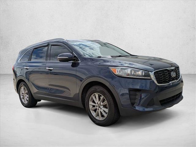 Used 2019 Kia Sorento LX w/ LX Convenience Package image 3