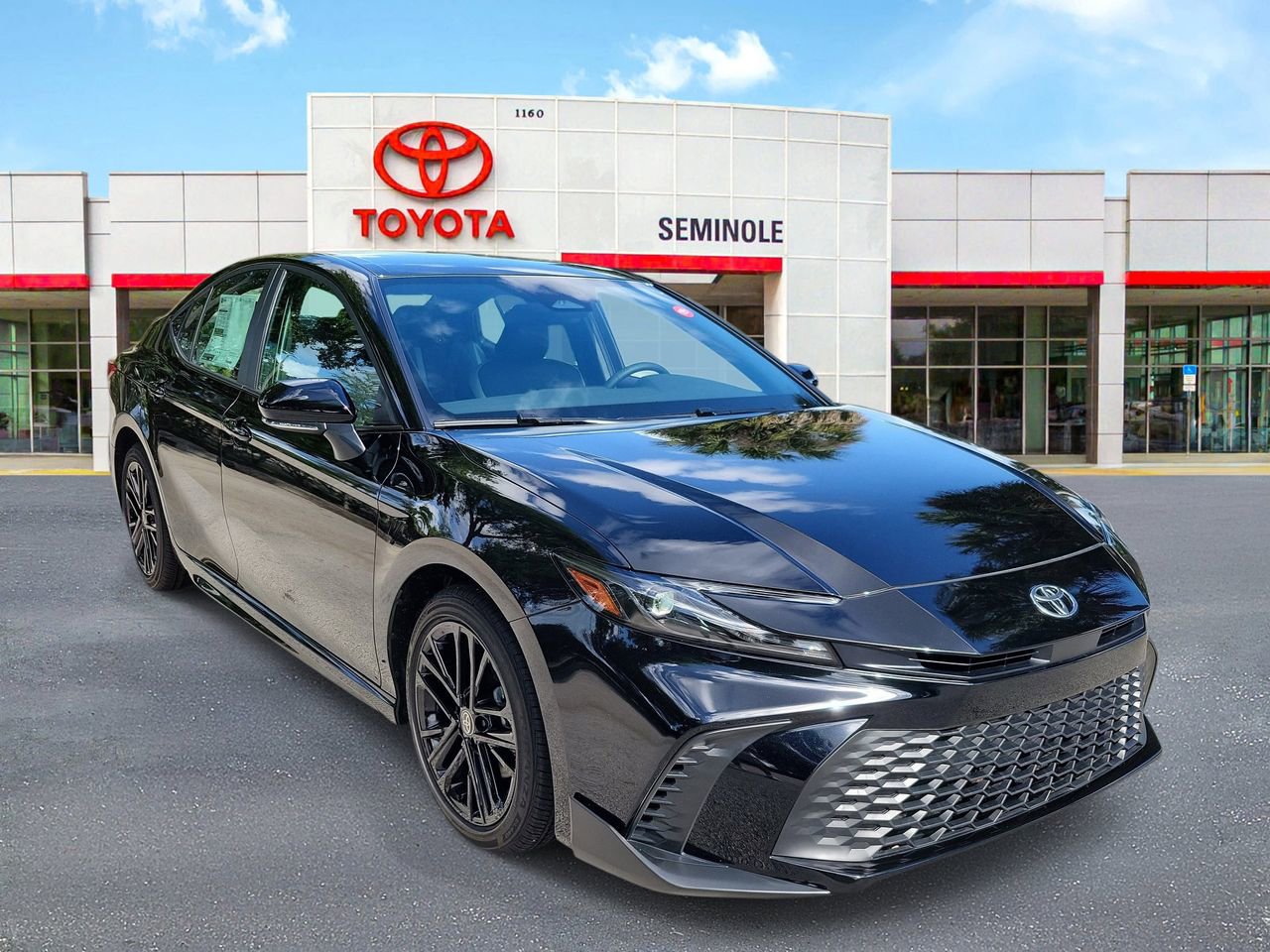 Used 2026 Toyota Camry SE image 2