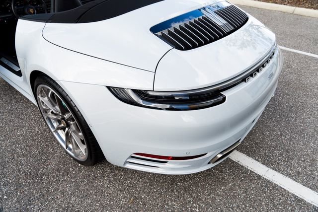 Used 2024 Porsche 911 Carrera RWD image 12