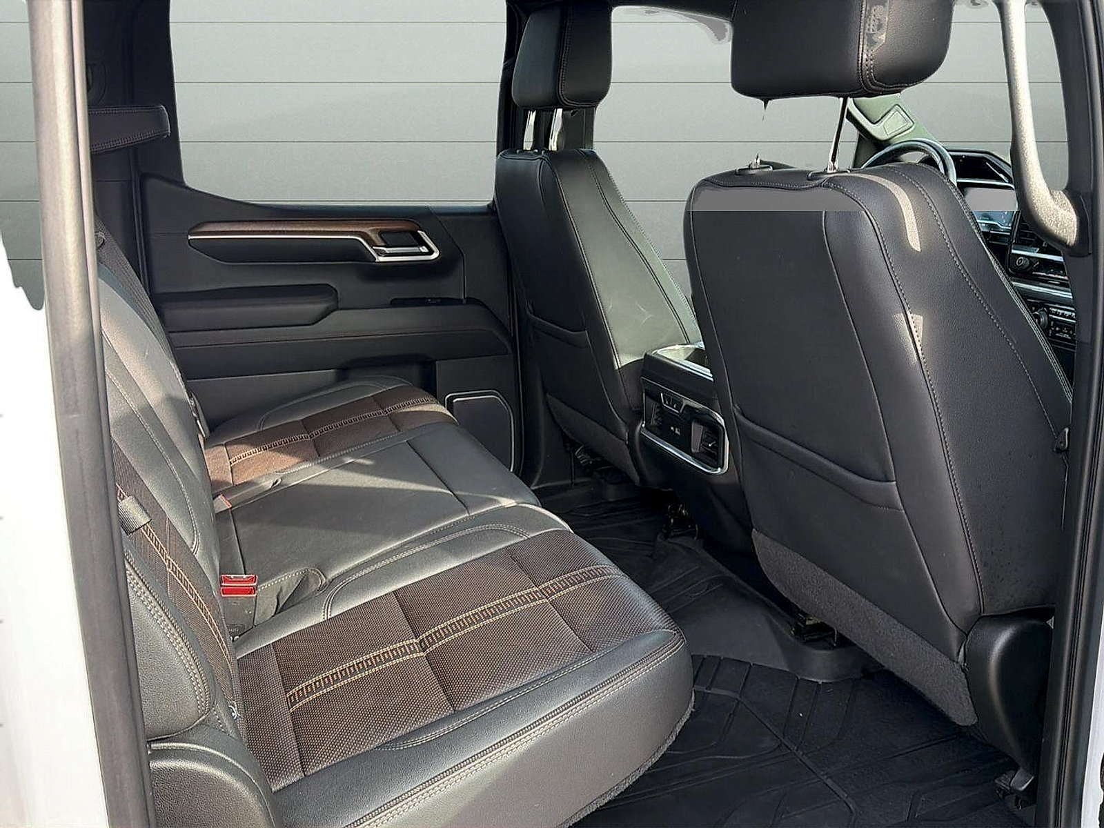 Used 2022 Chevrolet Silverado 1500 High Country w/ High Country Premium Package AWD/4WD image 20