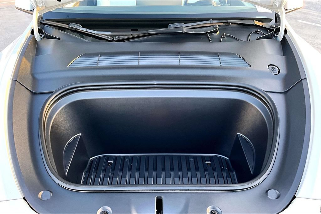 Used 2023 Tesla Model Y Performance AWD/4WD image 28