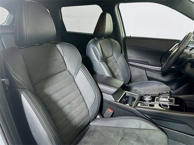 Used 2023 Mitsubishi Outlander SE image 25