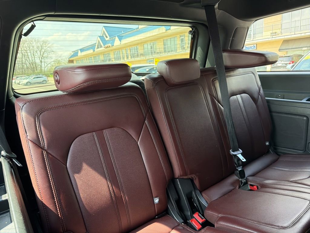 Used 2024 Ford Expedition Limited image 14