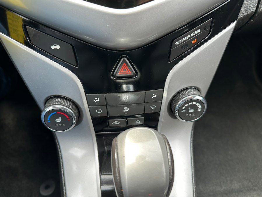 Used 2015 Chevrolet Cruze Diesel w/ Sun And Sound Package image 21
