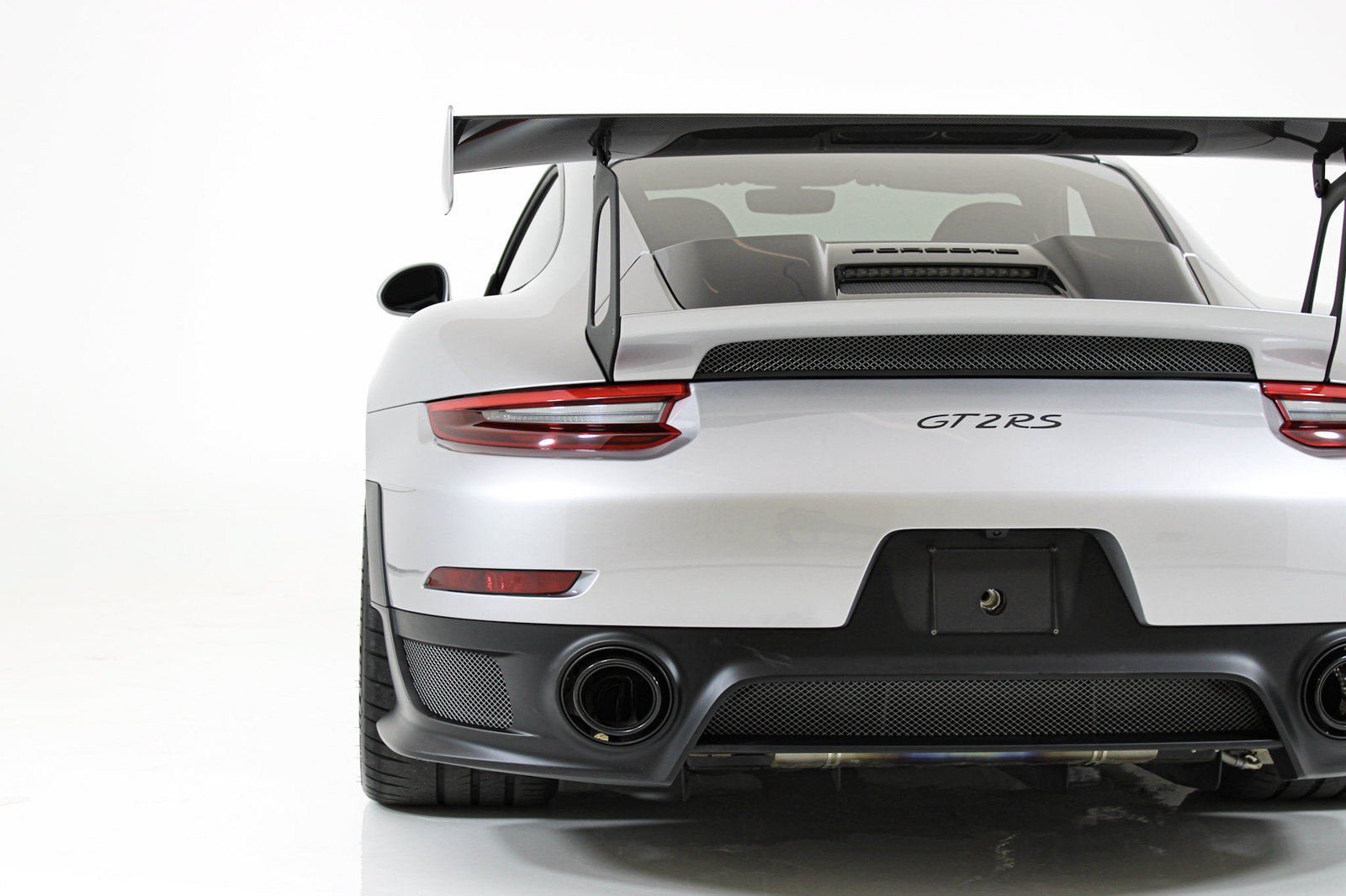 Used 2018 Porsche 911 GT2 RS RWD image 22