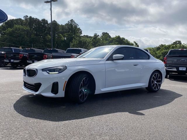 Used 2024 BMW 230i Coupe w/ Convenience Package RWD image 8