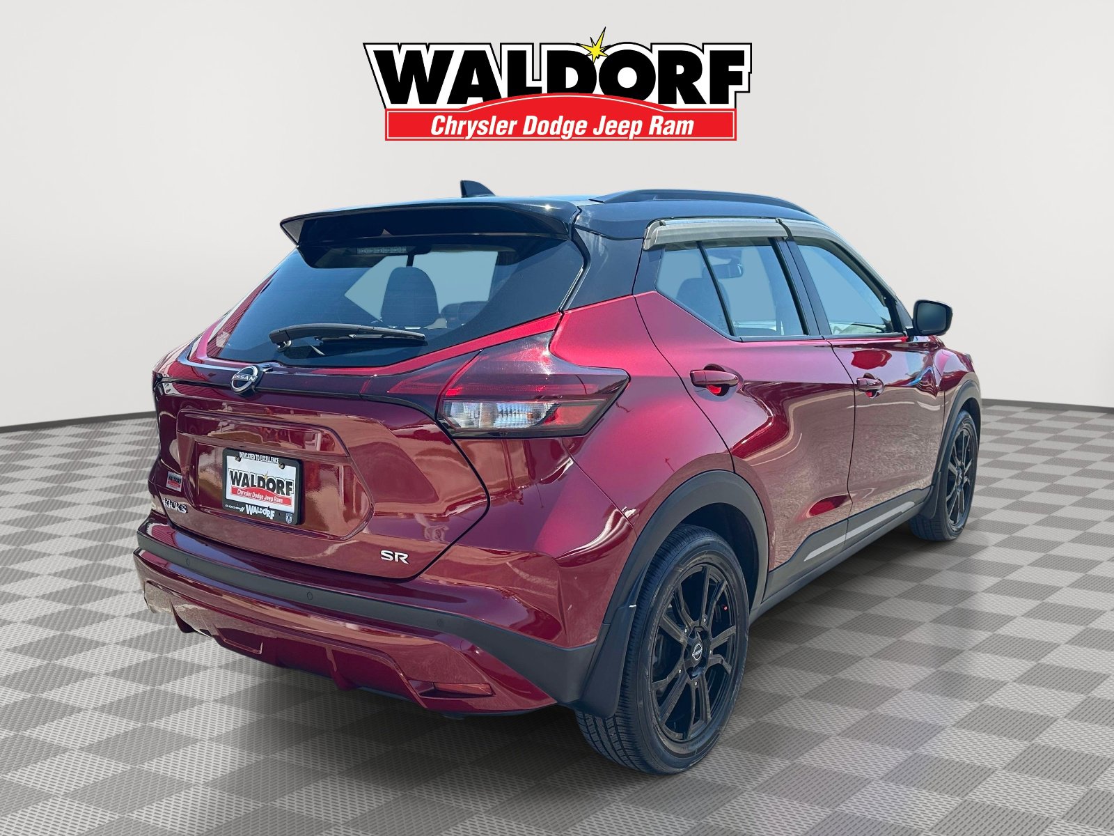 Used 2023 Nissan Kicks SR w/ SR Premium Package image 6