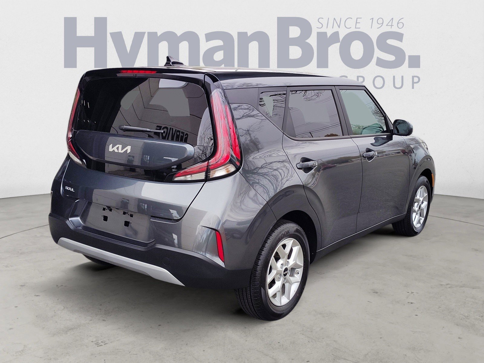 Used 2025 Kia Soul LX image 3