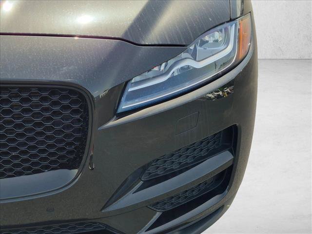 Used 2017 Jaguar F-PACE Prestige AWD/4WD image 9