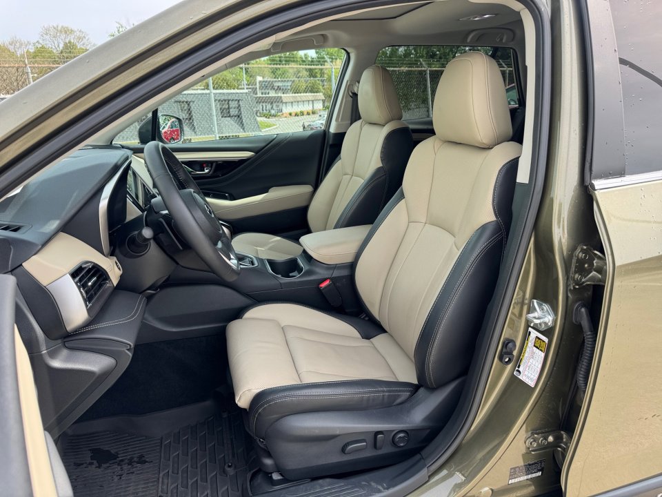 Used 2025 Subaru Outback Limited image 34
