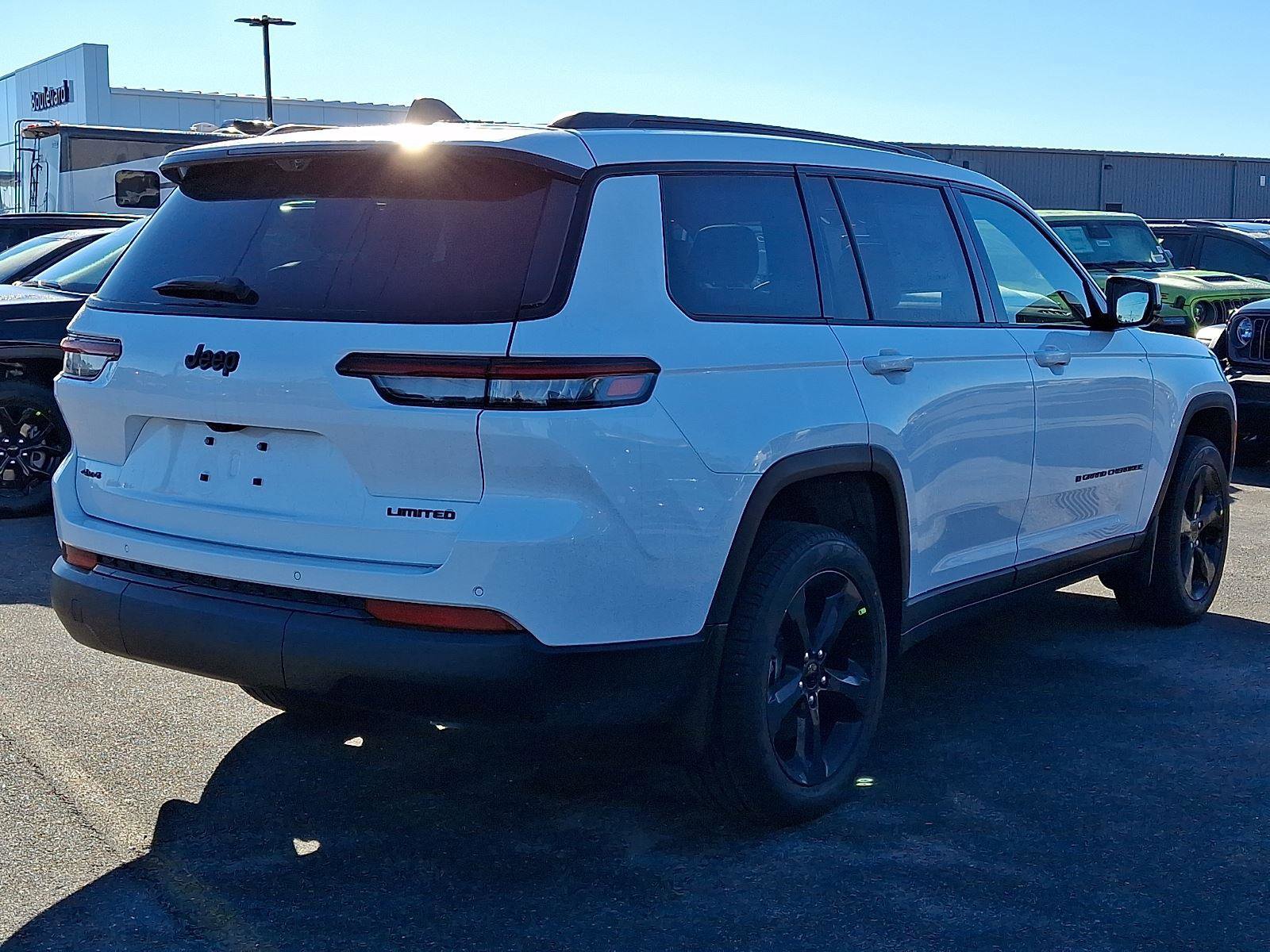 New 2025 Jeep Grand Cherokee L Limited image 3