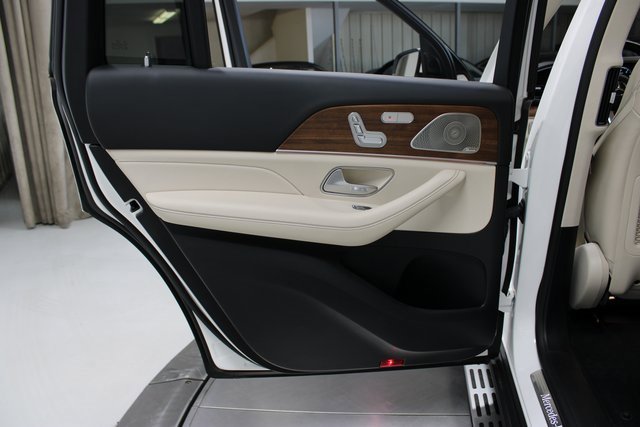 Used 2022 Mercedes-Benz GLS 580 4MATIC image 41