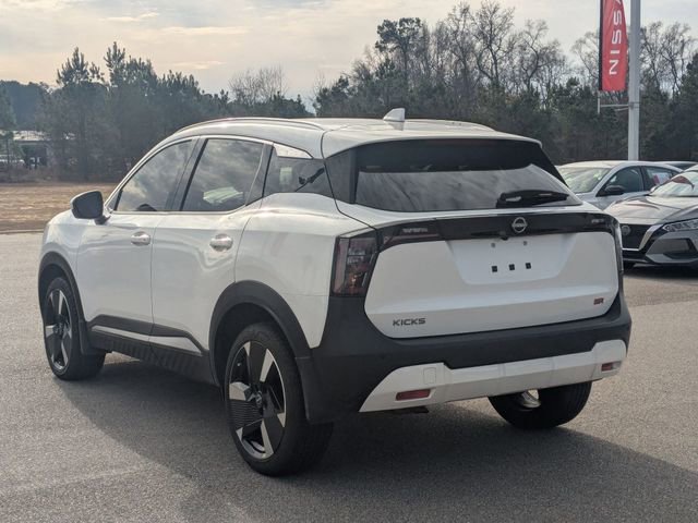 Used 2025 Nissan Kicks SR image 5