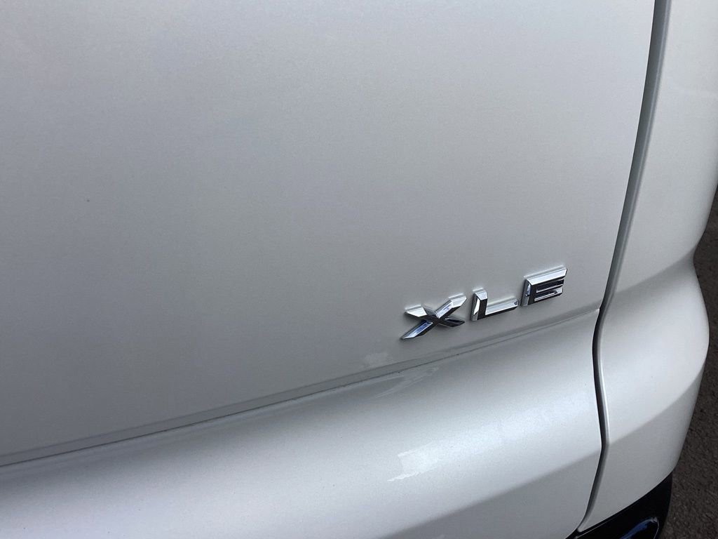 Used 2025 Toyota Crown Signia image 5