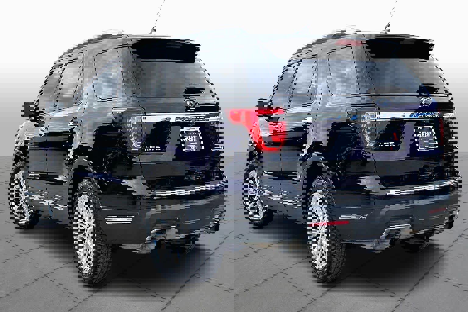 Used 2019 Ford Explorer Limited image 11