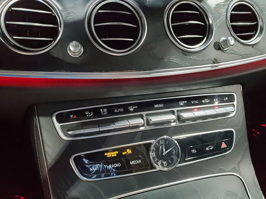 Used 2019 Mercedes-Benz E 300 image 34
