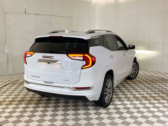 Used 2022 GMC Terrain Denali w/ LPO, Floor Liner Package AWD/4WD image 17