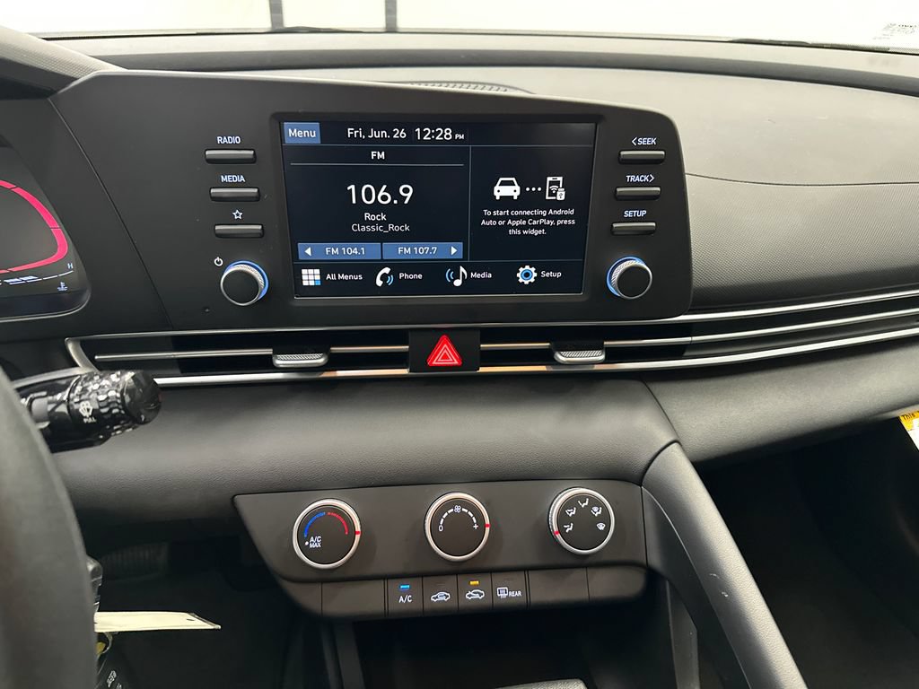 Used 2026 Hyundai Elantra SE w/ Cargo Package FWD image 26