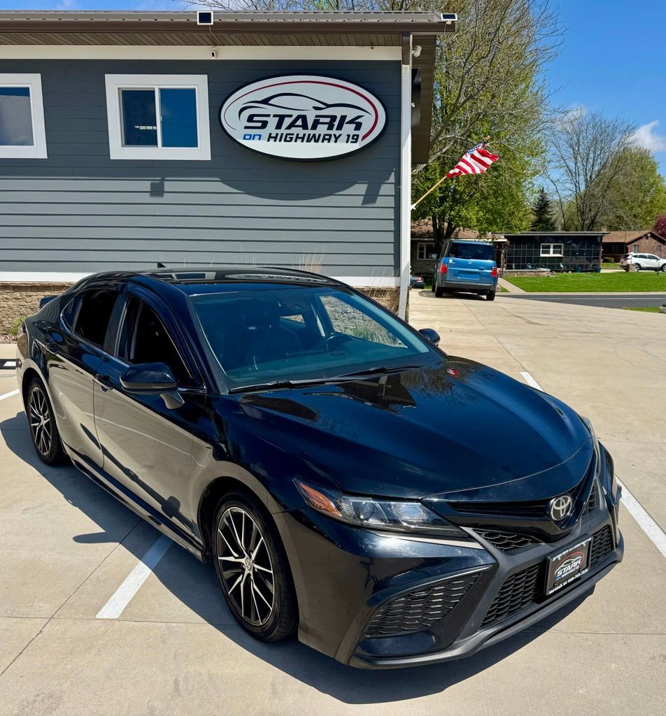 Used 2021 Toyota Camry SE FWD video 1