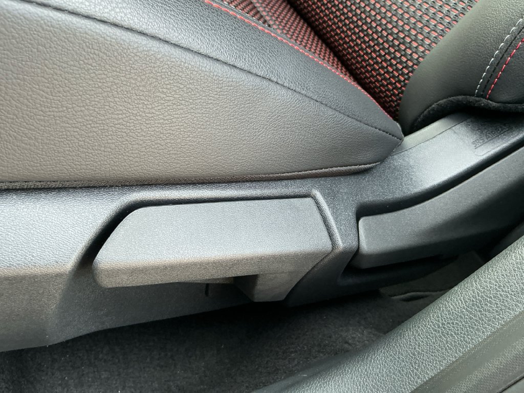 New 2026 Nissan Kicks SR w/ SR Premium Package FWD image 25