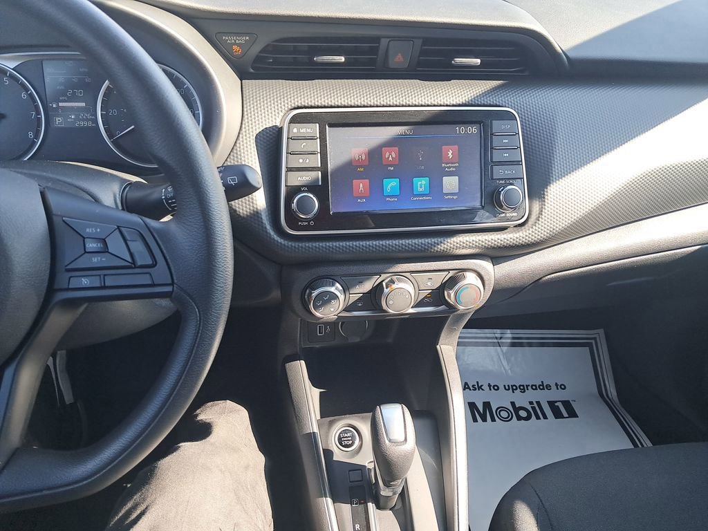 Certified 2025 Nissan Kicks Play S image 19