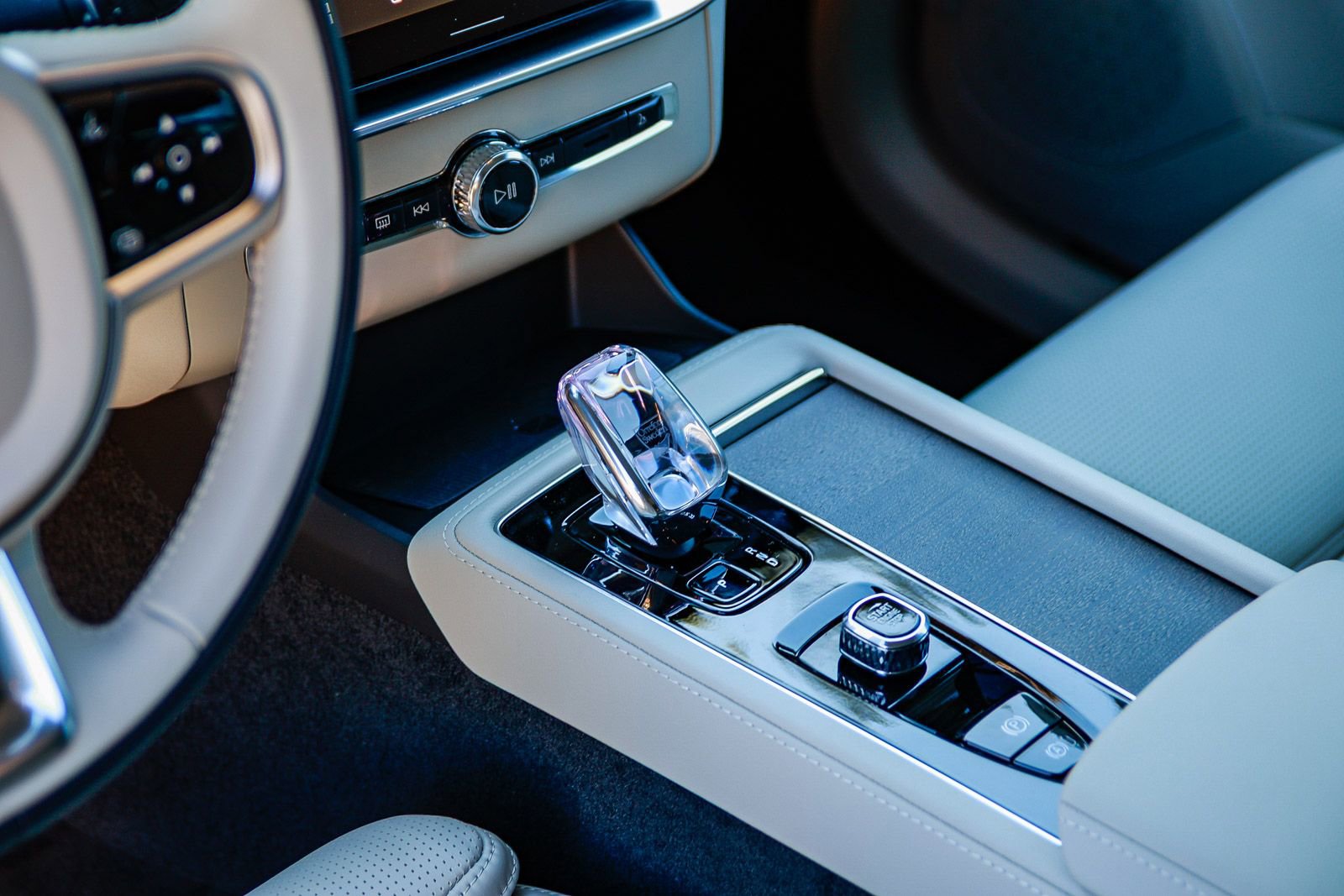 New 2026 Volvo XC90 T8 Ultra w/ Protection Package Premier image 21