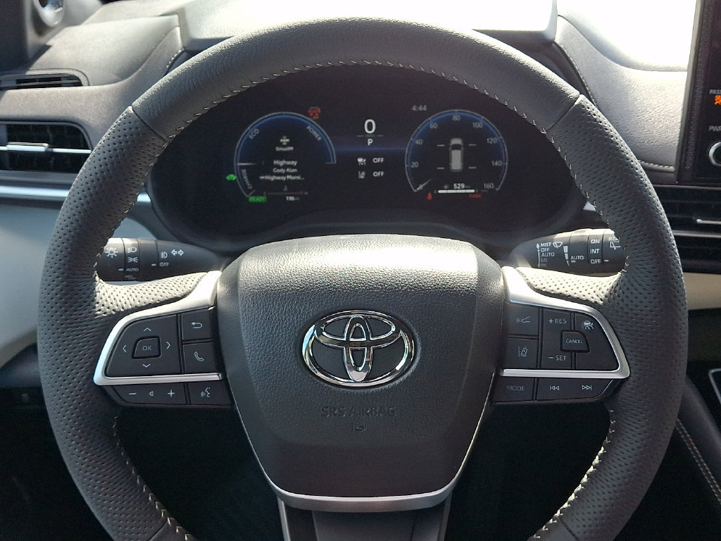 New 2026 Toyota Sienna Platinum AWD/4WD image 15