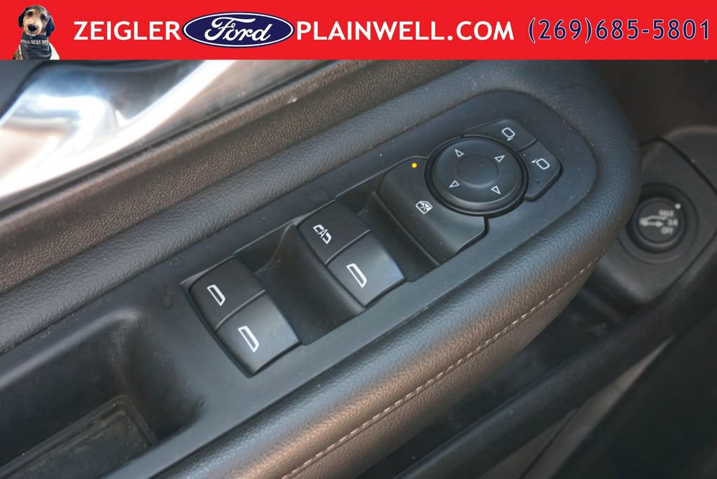 Used 2024 GMC Terrain SLT AWD/4WD image 30