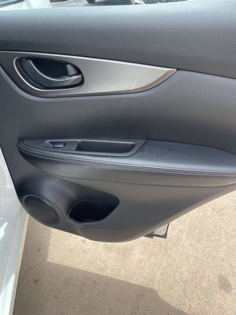 Used 2019 Nissan Rogue Sport S AWD/4WD image 27