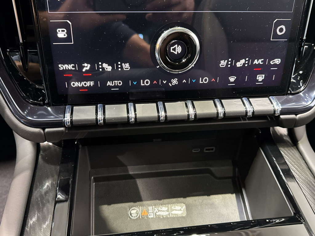 New 2026 GMC Yukon AT4 w/ AT4 Premium Package AWD/4WD image 35