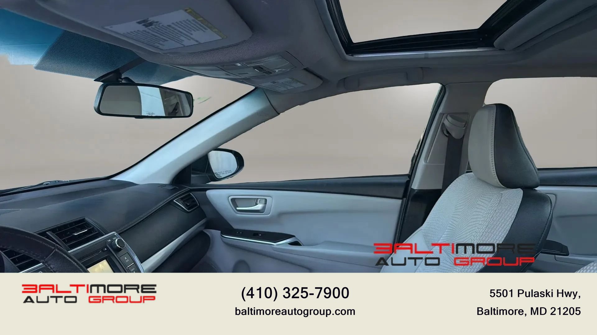 Used 2017 Toyota Camry SE w/ Moonroof Package FWD image 29