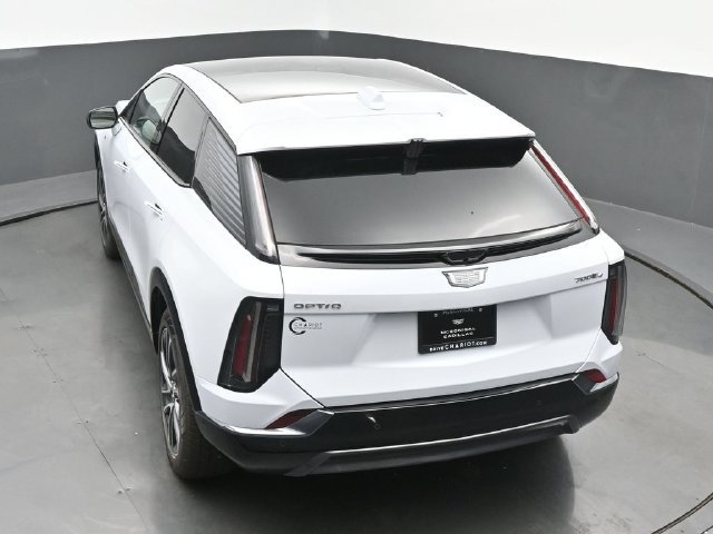 New 2026 Cadillac Optiq Sport 1 w/ LPO, Floor Liner Package AWD/4WD image 42