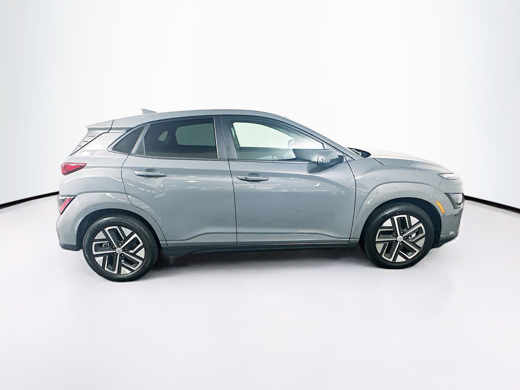 Used 2023 Hyundai Kona SE w/ Cargo Package image 10