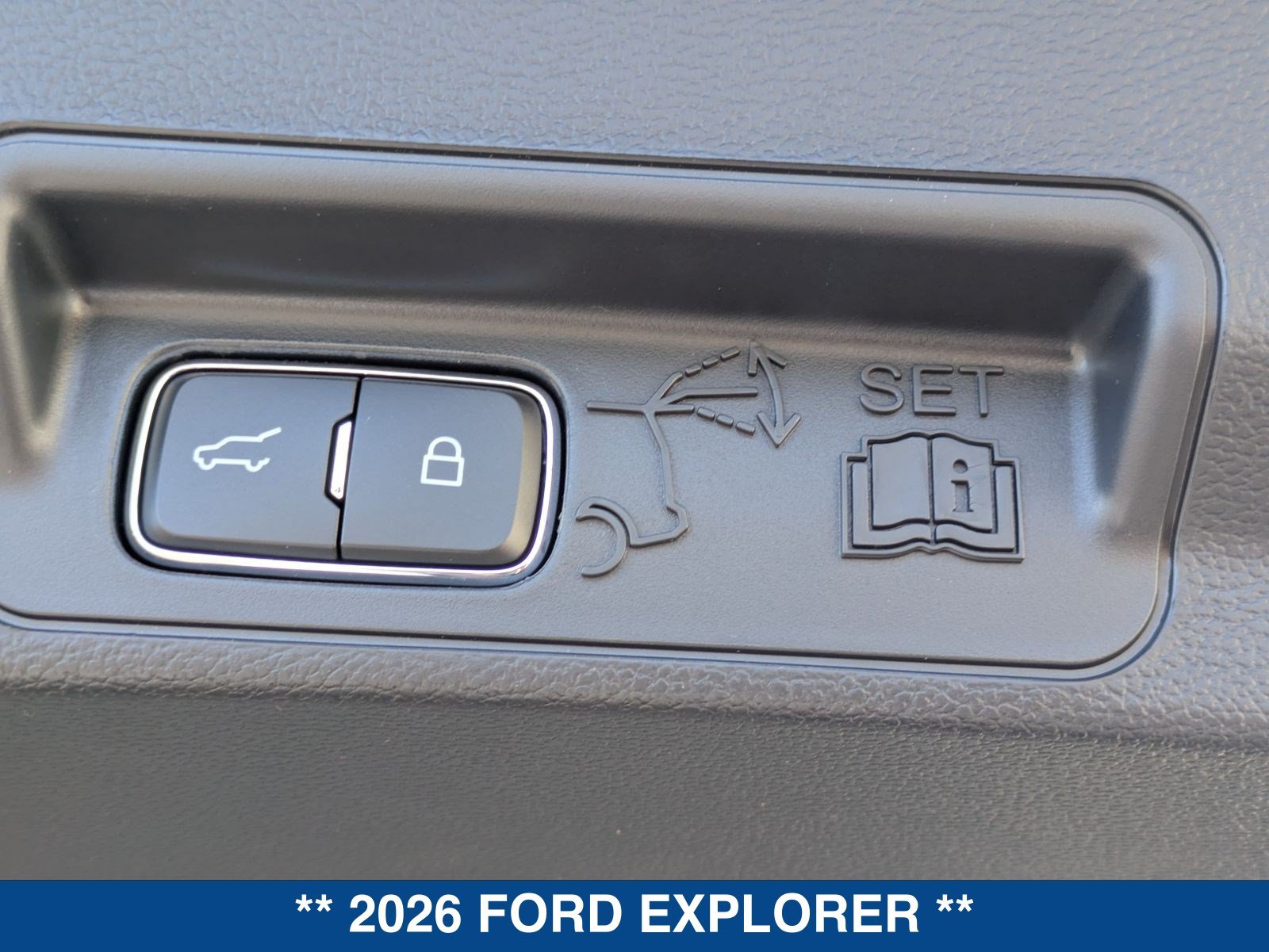 New 2026 Ford Explorer Active RWD image 16