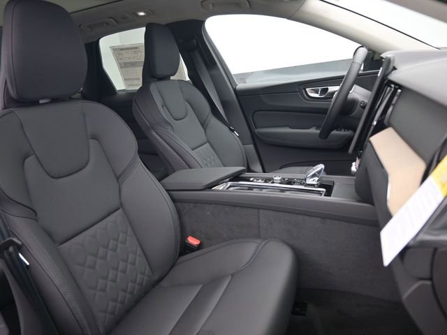 New 2026 Volvo XC60 B5 Core w/ Climate Package image 34