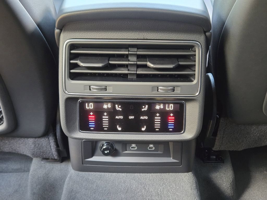 Used 2026 Audi Q8 Premium Plus image 38
