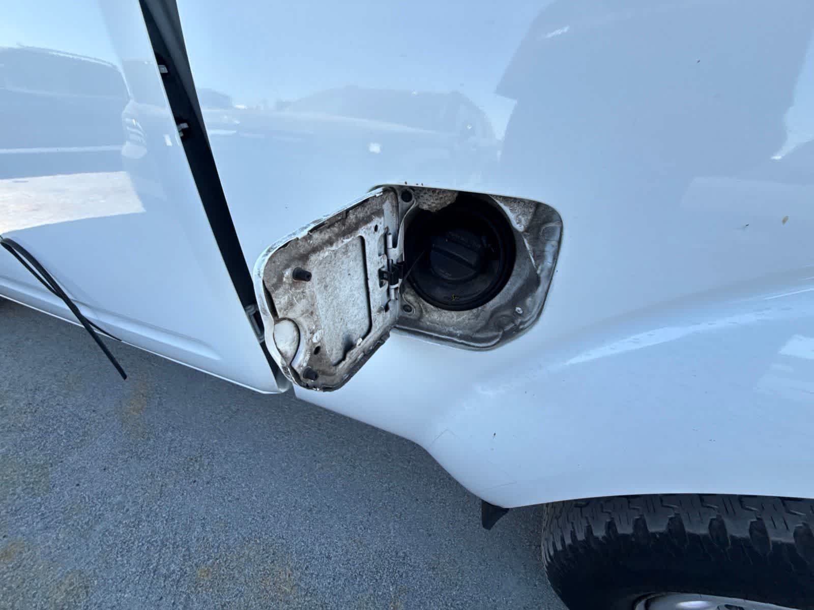 Used 2017 Nissan Frontier S RWD image 7