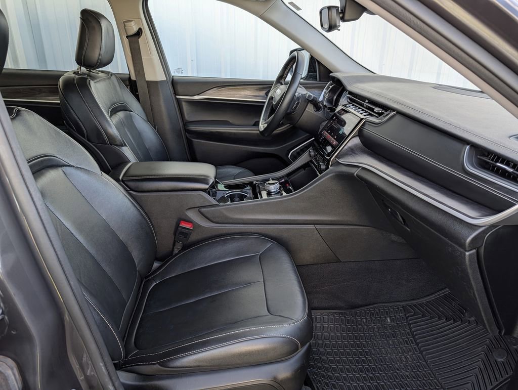 Used 2022 Jeep Grand Cherokee L Limited image 33