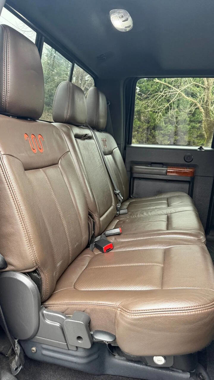 Used 2015 Ford F250 King Ranch w/ King Ranch w/Chrome Package image 25