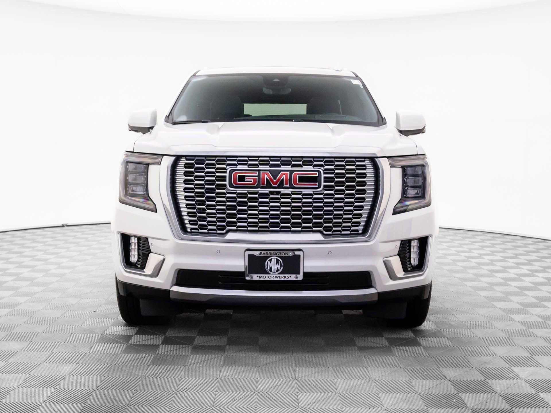 Used 2023 GMC Yukon Denali w/ Denali Reserve Package image 9