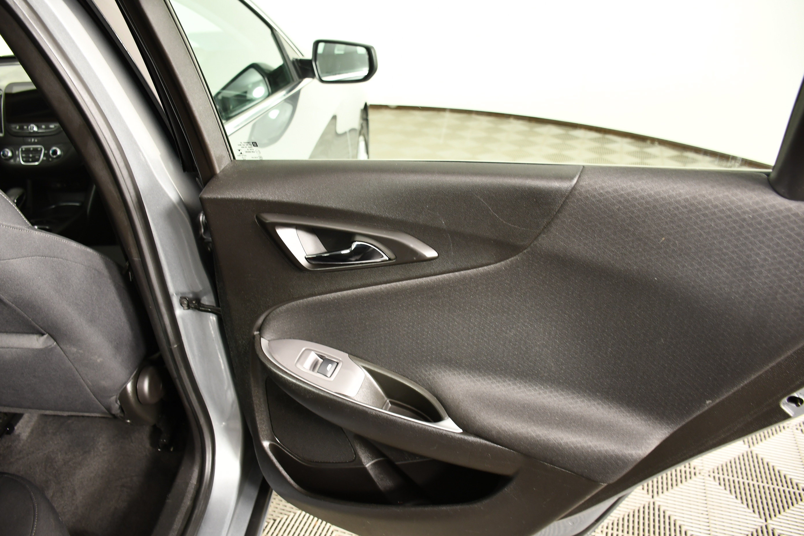 Used 2024 Chevrolet Malibu LT FWD image 43