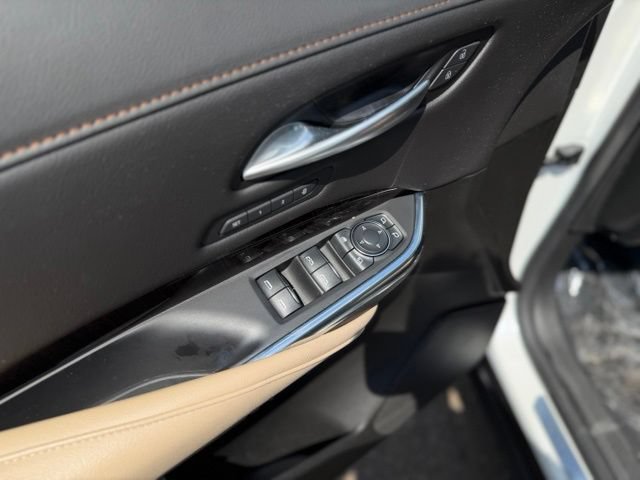Used 2024 Cadillac XT4 Premium Luxury AWD/4WD image 15